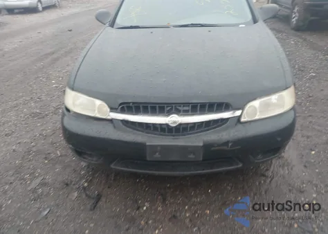 1995 Nissan Maxima Gle/Gxe/Se z USA, uszkodzony, nr VIN JN1CA21D2ST011822